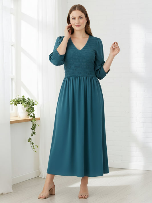 Lapa Plus Women's Elegant Smocked Dress
