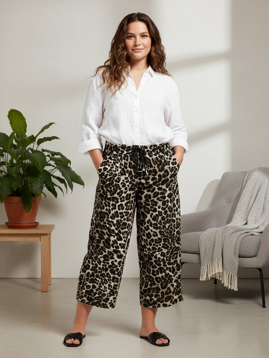 Lapa Plus Women's Leopard Print Casual Cropped Pants - Lapa plus