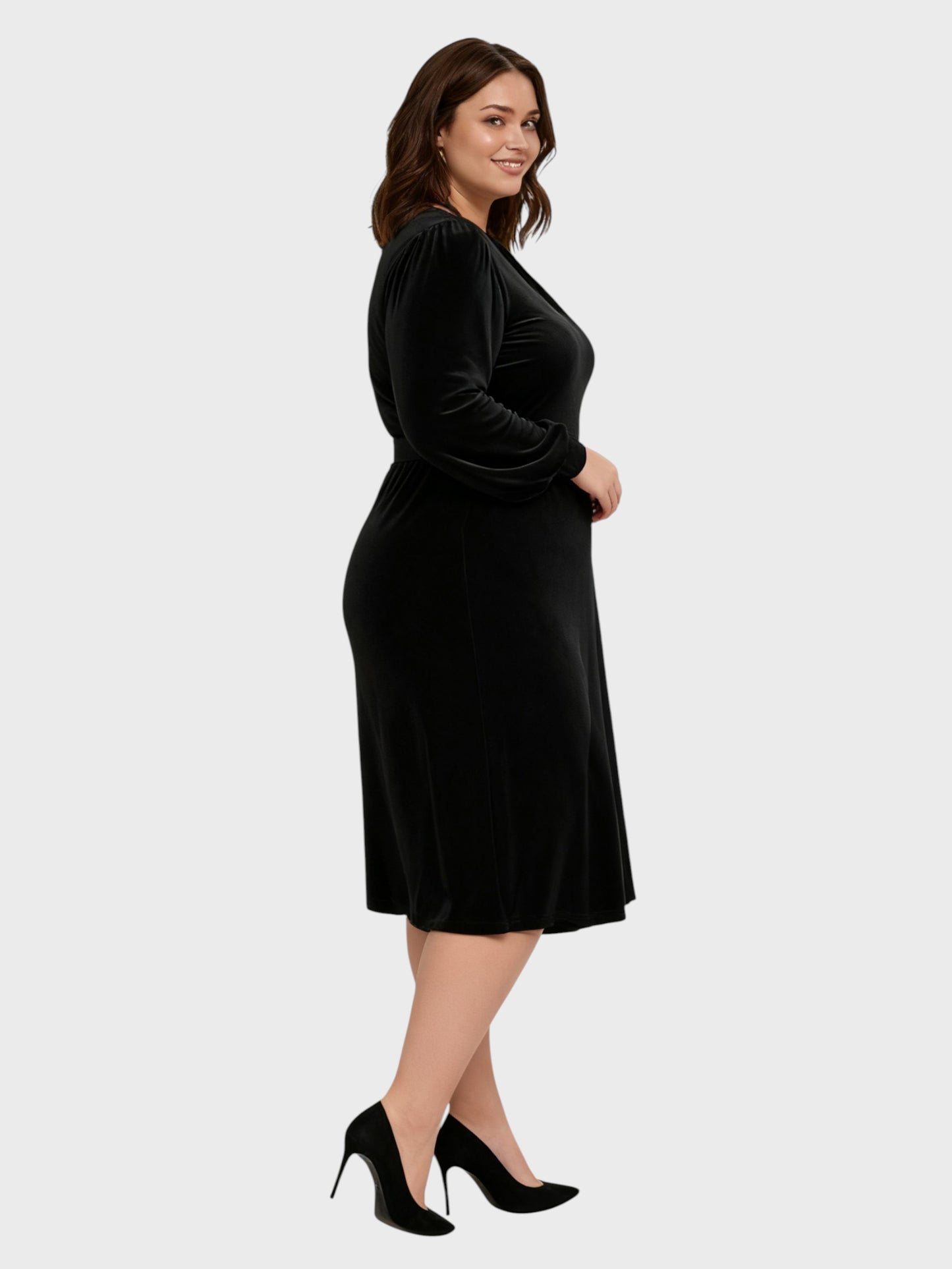 Lapa Plus Women's Velvet Tie-Waist Dress