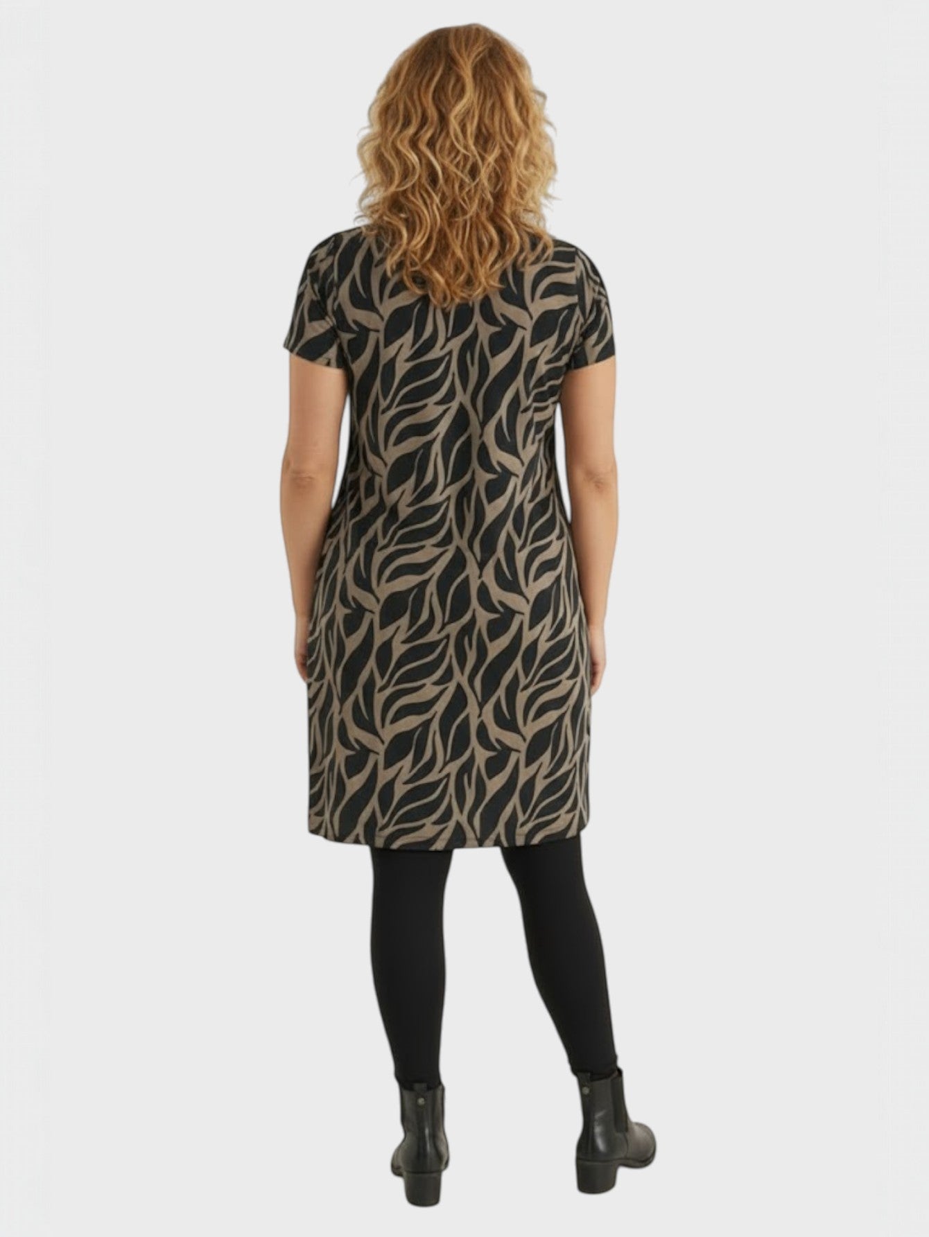 Lapa Plus Women's RoundNeck Leaf Print Dress