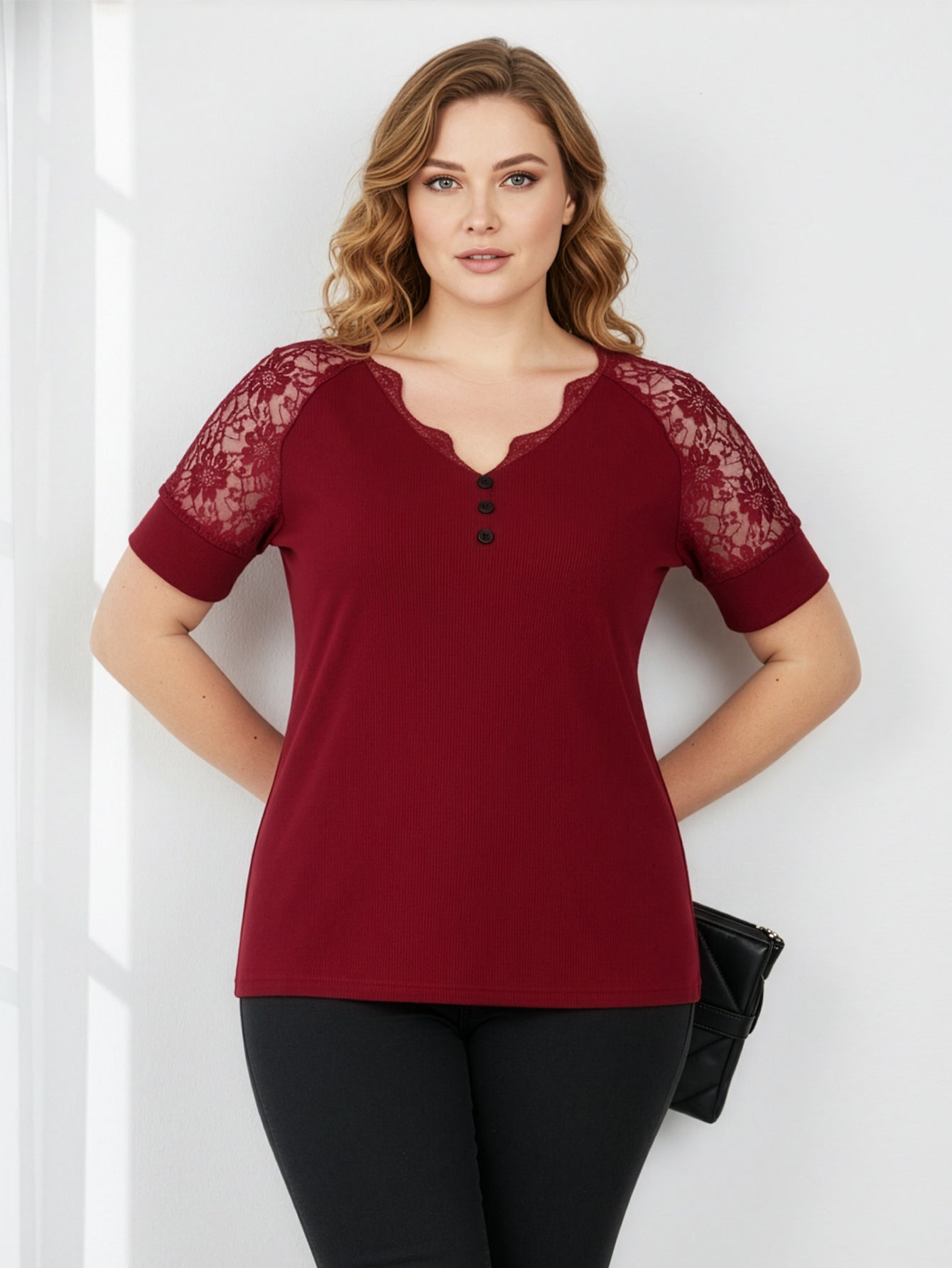 Lapa Plus Women's V-neck Patchwork Lace Short Sleeved Top